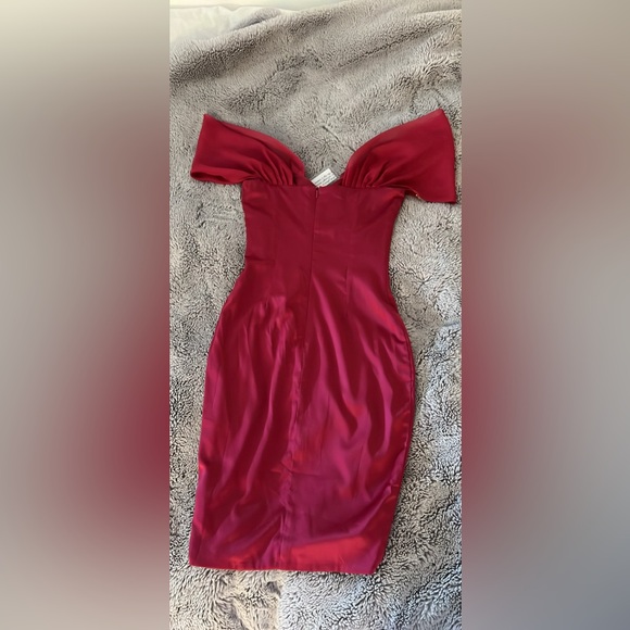 BNWT Oh Polly satin dress - Picture 2 of 2